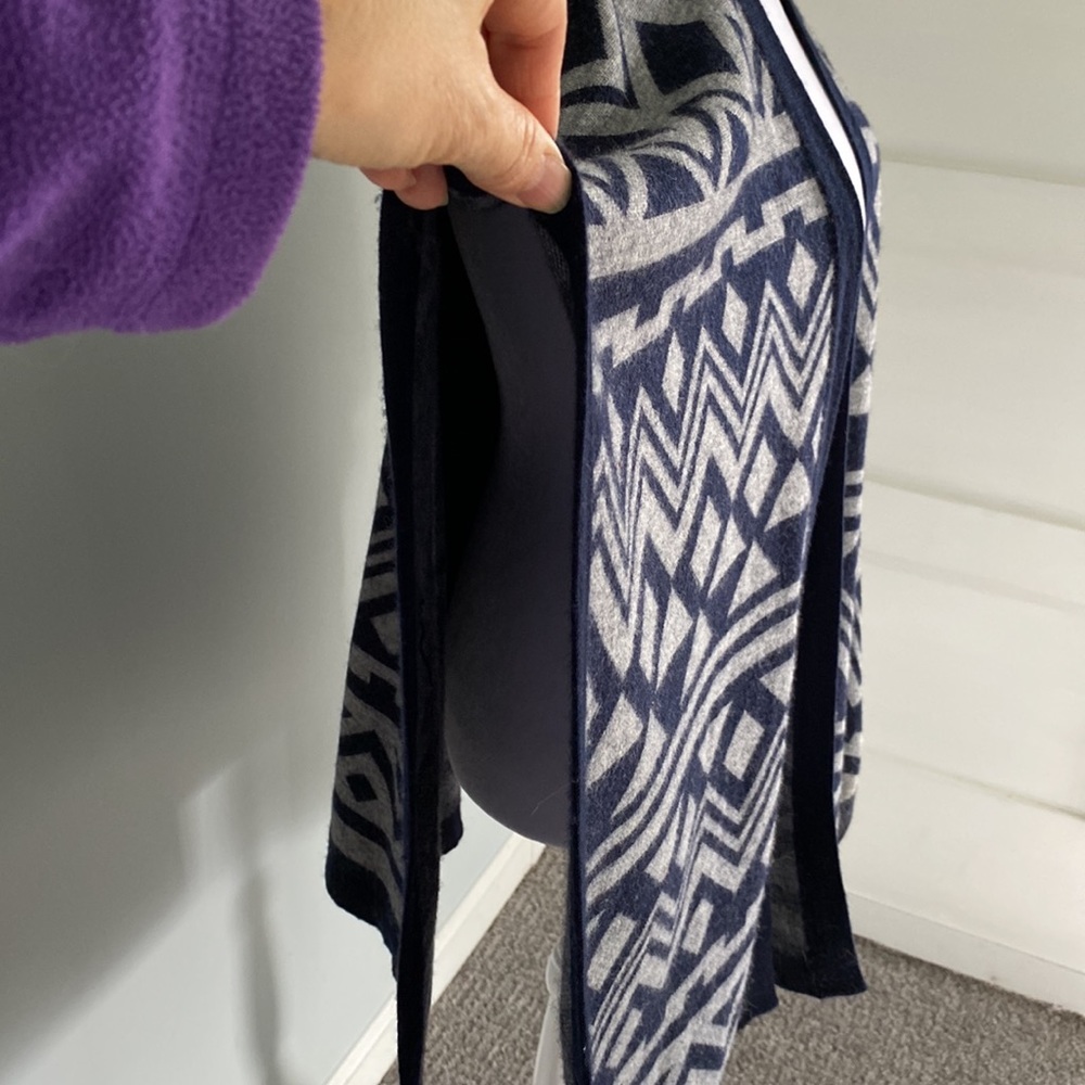 Geometric patterned sweater - Picture 3 of 4